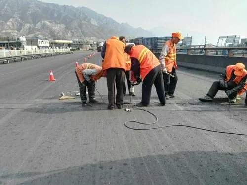 邹城道路桥梁病害治理